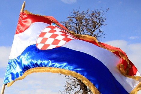 Službena Hrvatska svečana zastava 75x150 cm