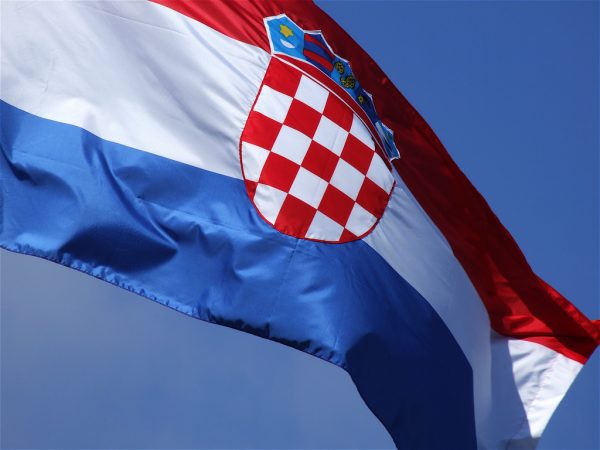 Službena Hrvatska zastava 75x150 cm